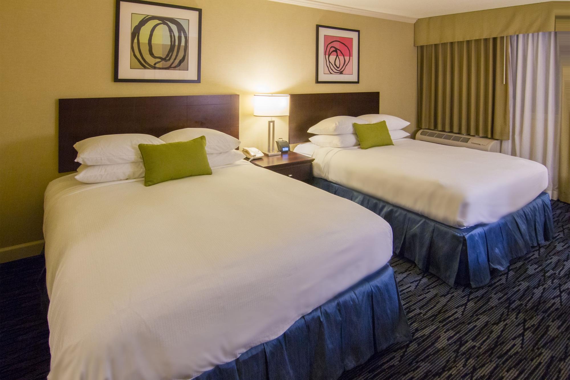 Doubletree By Hilton Norwalk Hotel Buitenkant foto