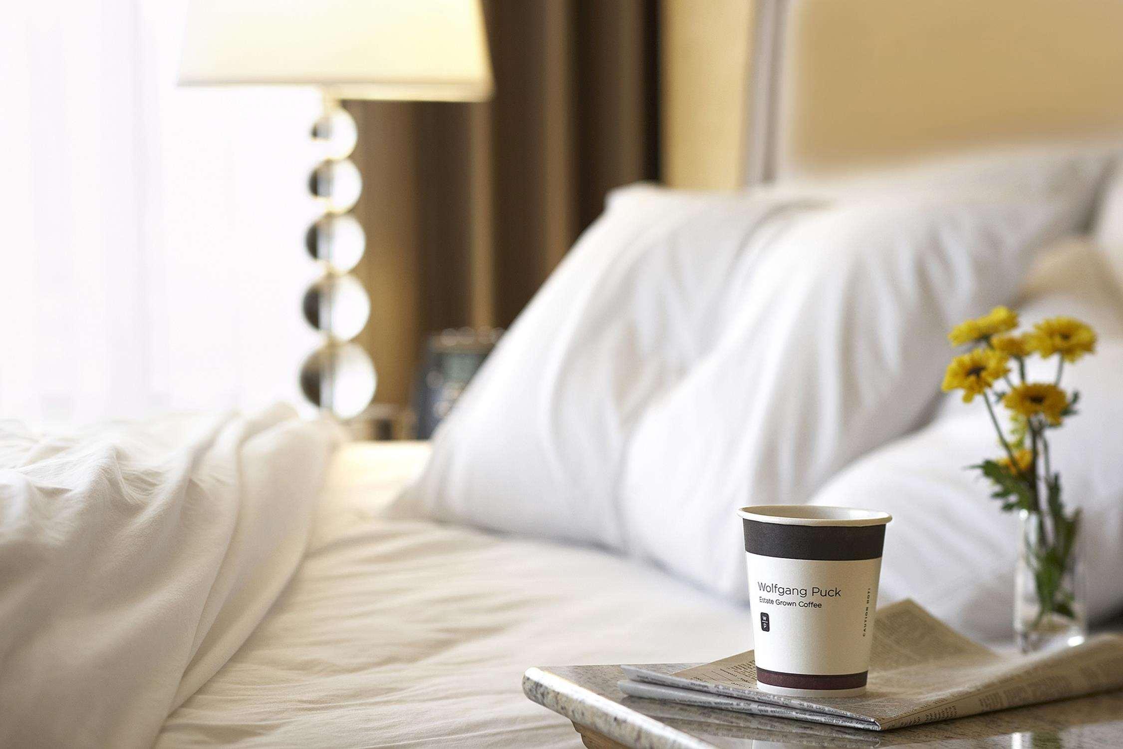 Doubletree By Hilton Norwalk Hotel Buitenkant foto
