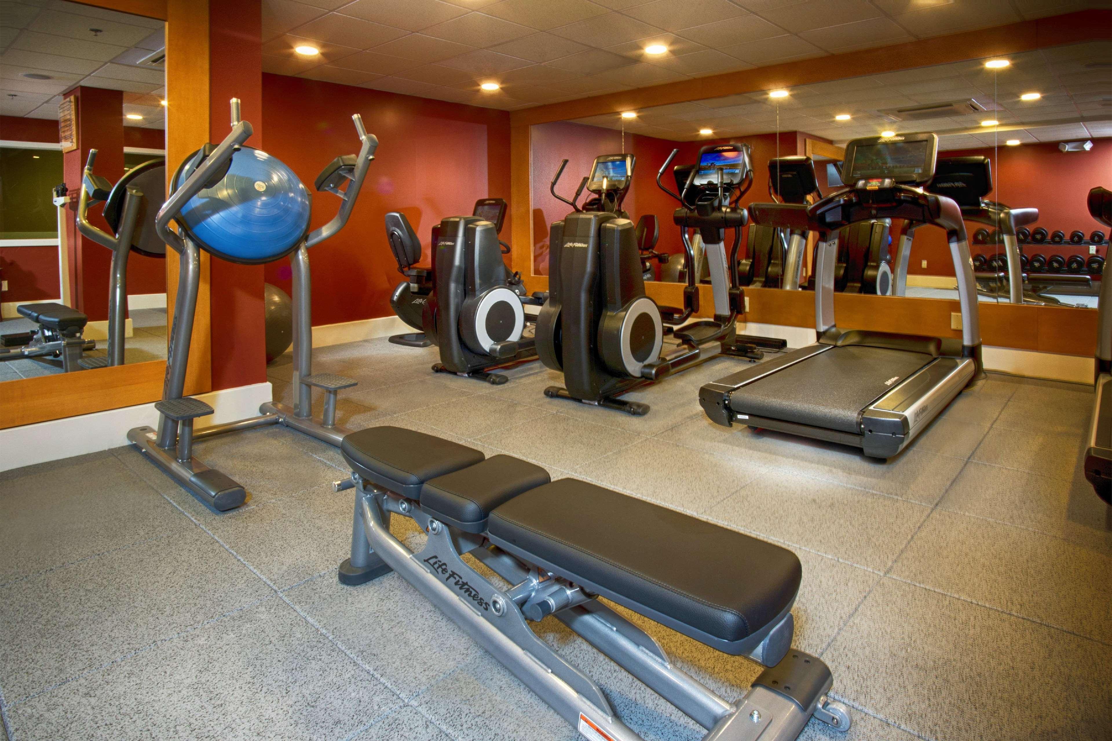 Doubletree By Hilton Norwalk Hotel Buitenkant foto