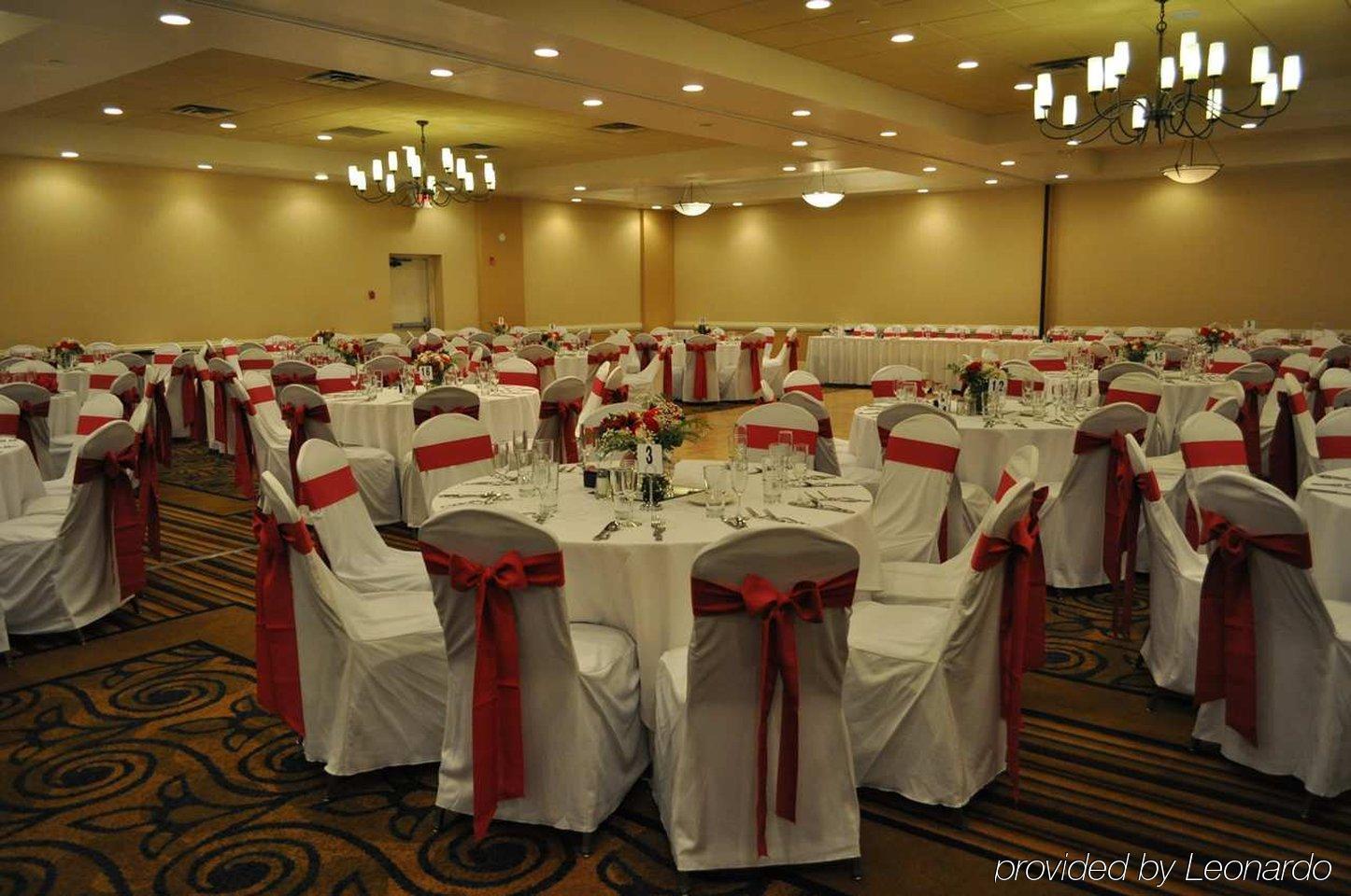 Doubletree By Hilton Norwalk Hotel Restaurant foto